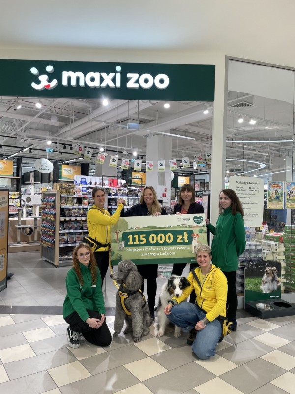 Maxi_Zoo_Image_3.jpg