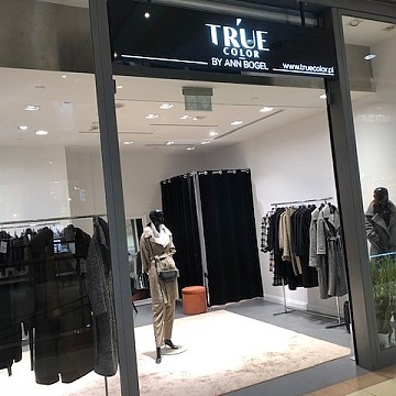 lokal_123_True_Color_pop_up_store.jpg